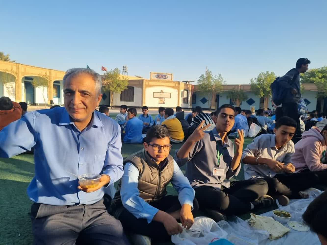 صبحانه وحدت به مناسبت روز دانش آموز/13آبان 1404