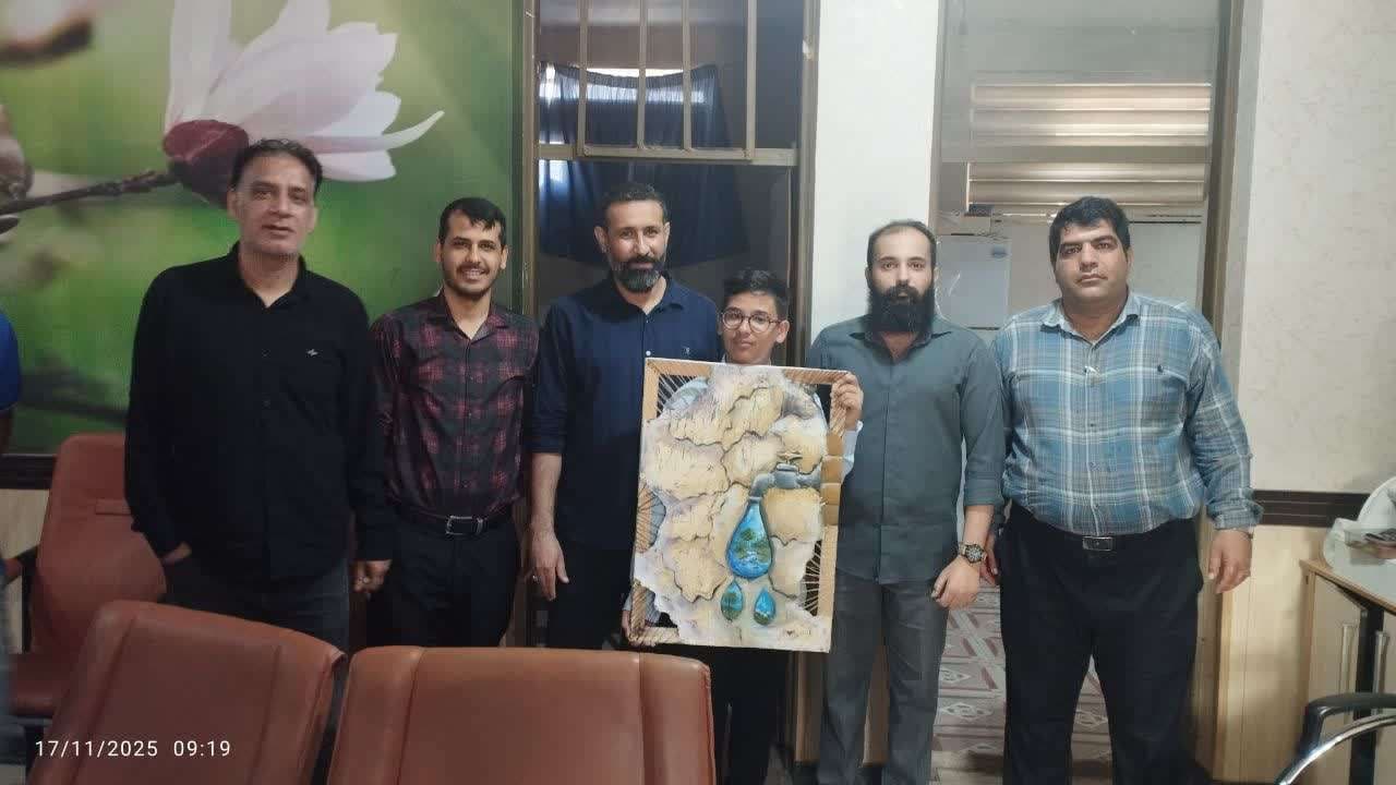 تقدیر از دانش آموز هنرمند سالمی زاده