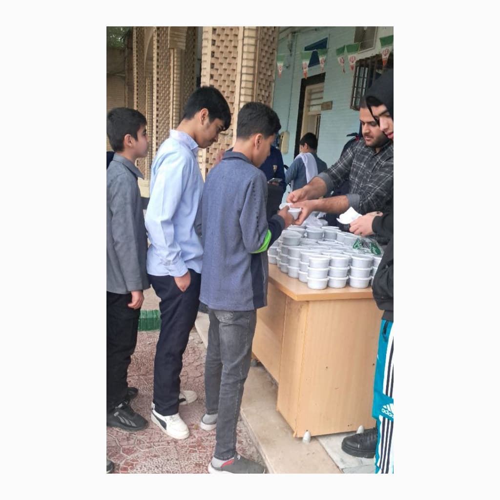 دبیرستان متوسطه اول علی بن ابیطالب(ع)